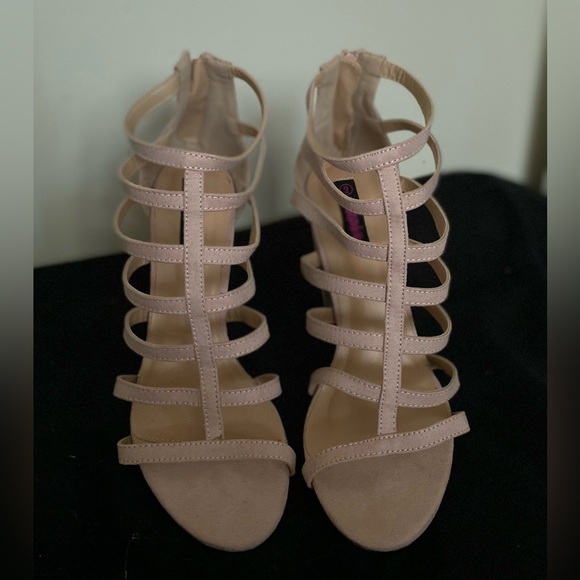 Wild Diva Faux Suede Strapped High Heels - Picture 1 of 4